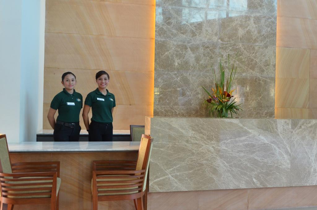 Rivermount Hotel And Resort