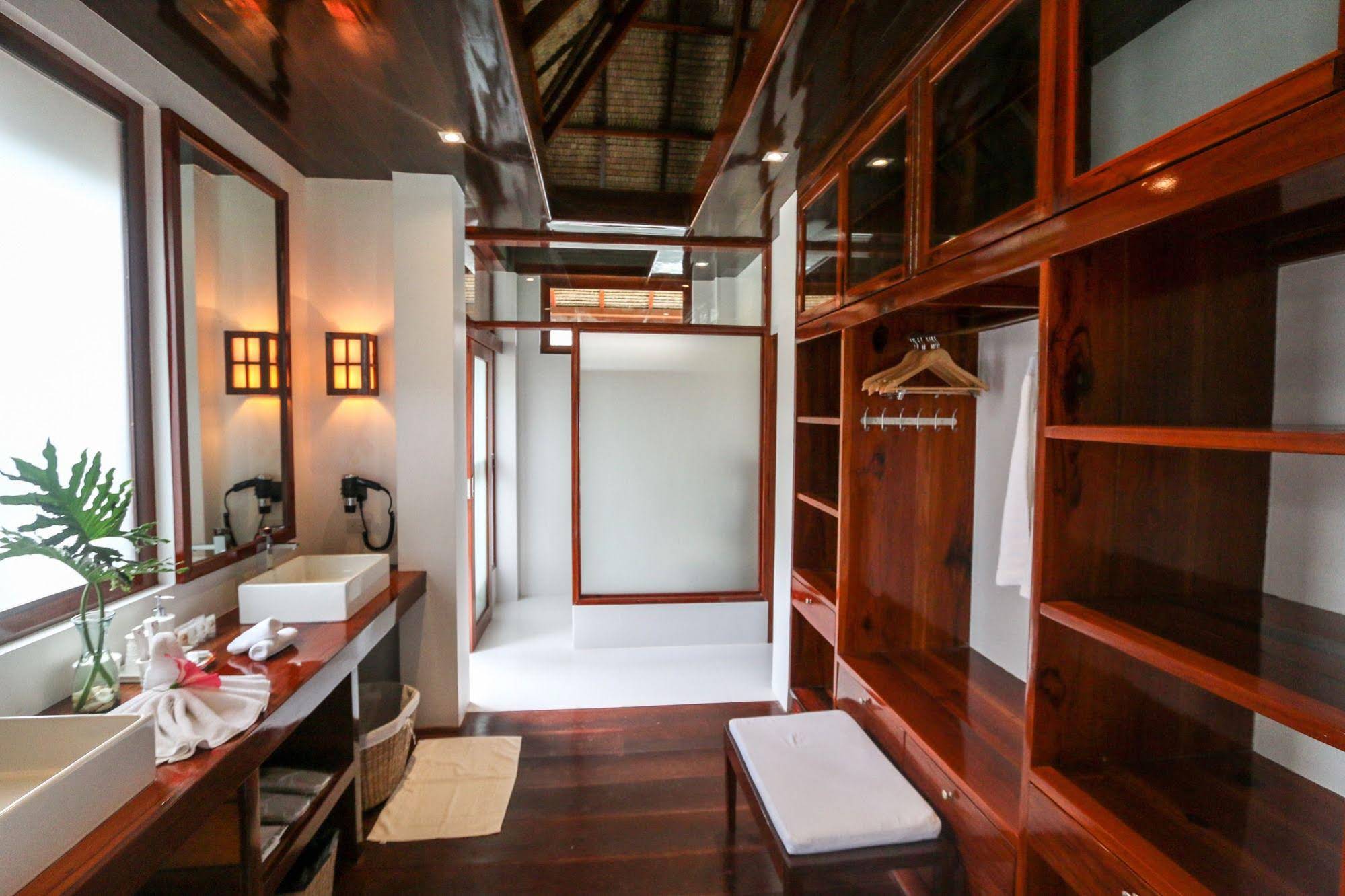 Isla Cabana Resort