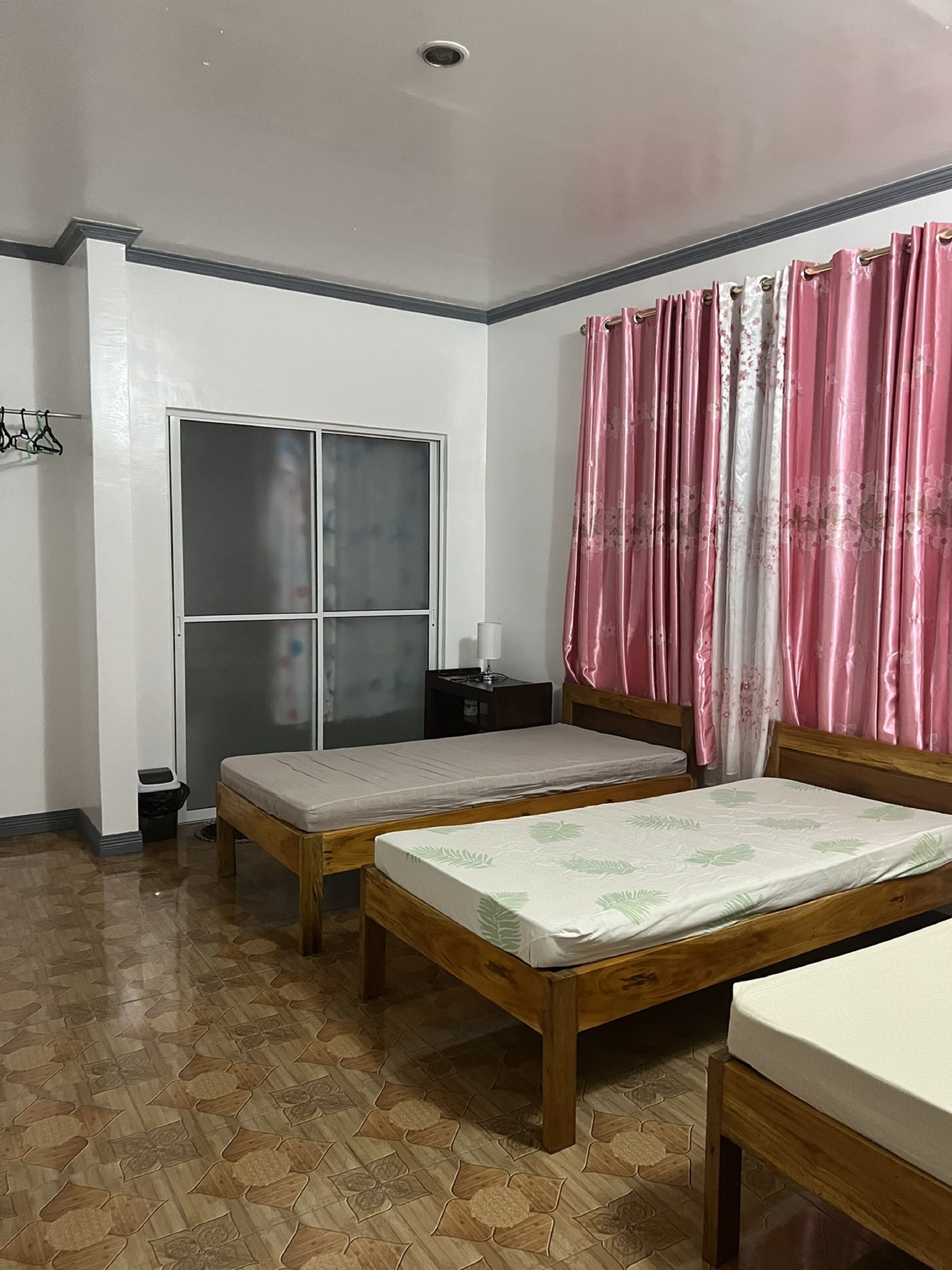 RedDoorz @ Lao Singuan Homestay