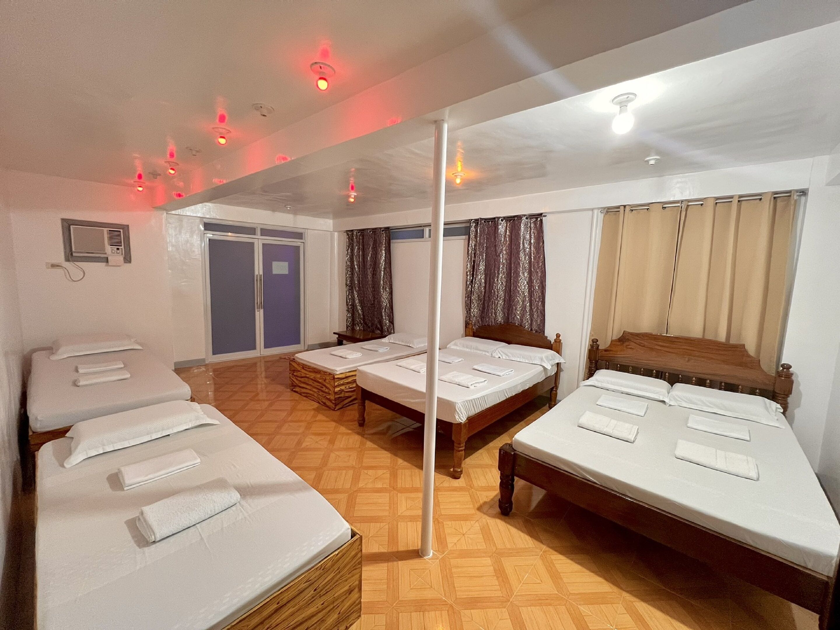 RedDoorz @ Lao Singuan Homestay