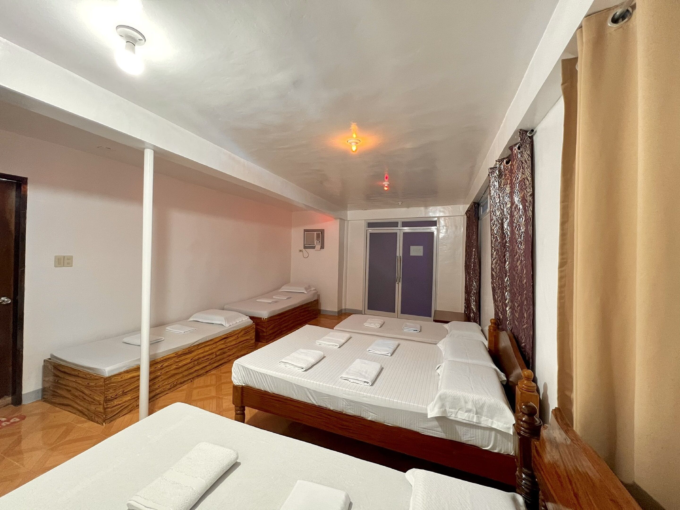 RedDoorz @ Lao Singuan Homestay
