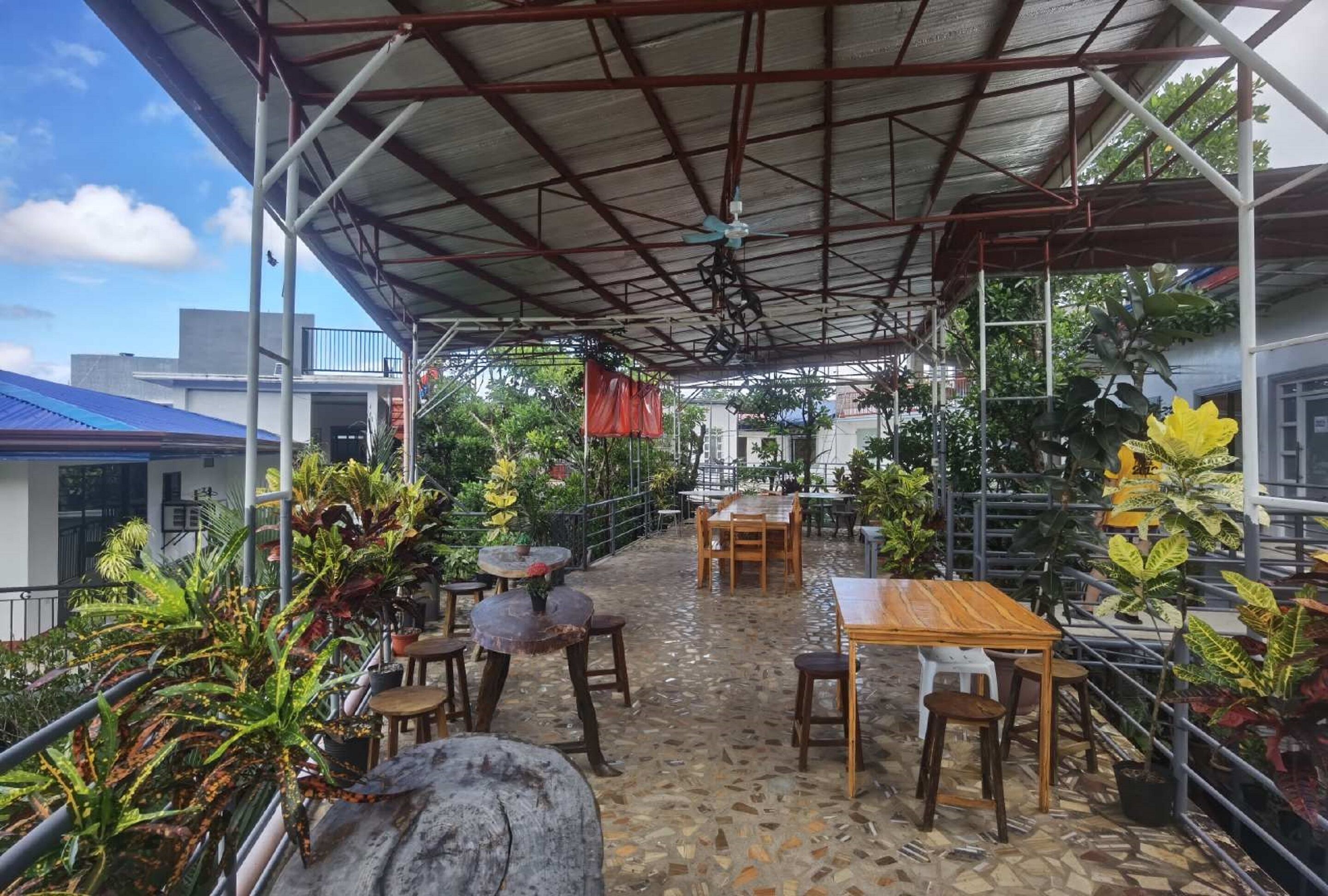 RedDoorz @ Lao Singuan Homestay