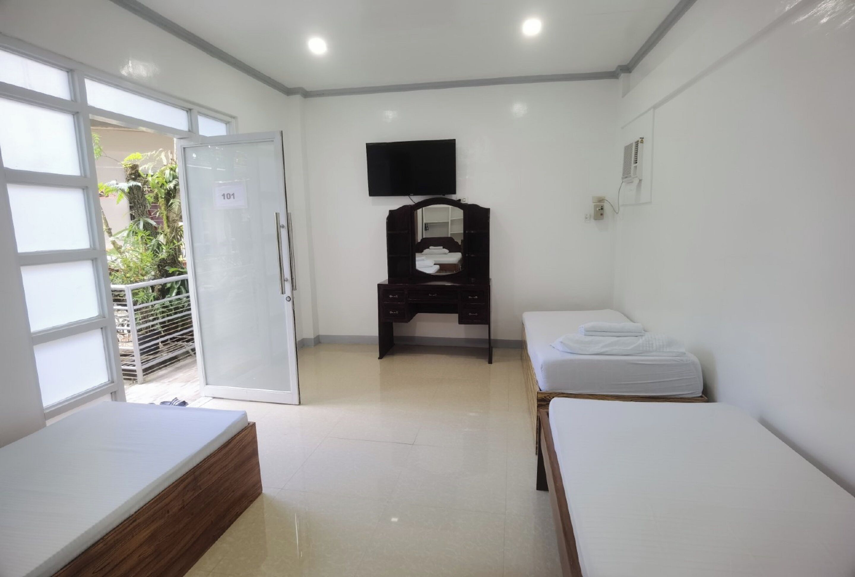 RedDoorz @ Lao Singuan Homestay