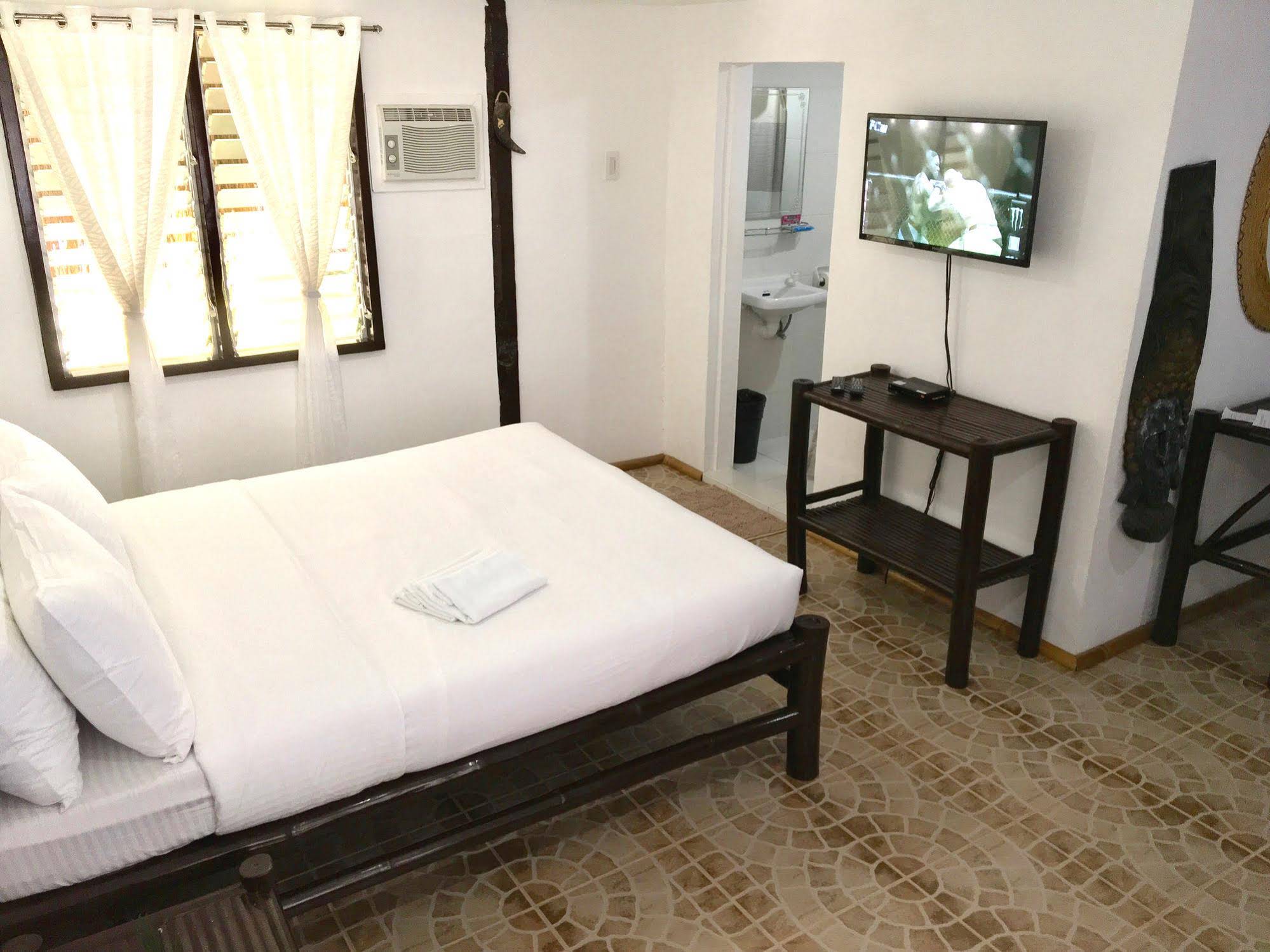 Cove Paradise Beach & Dive Resort