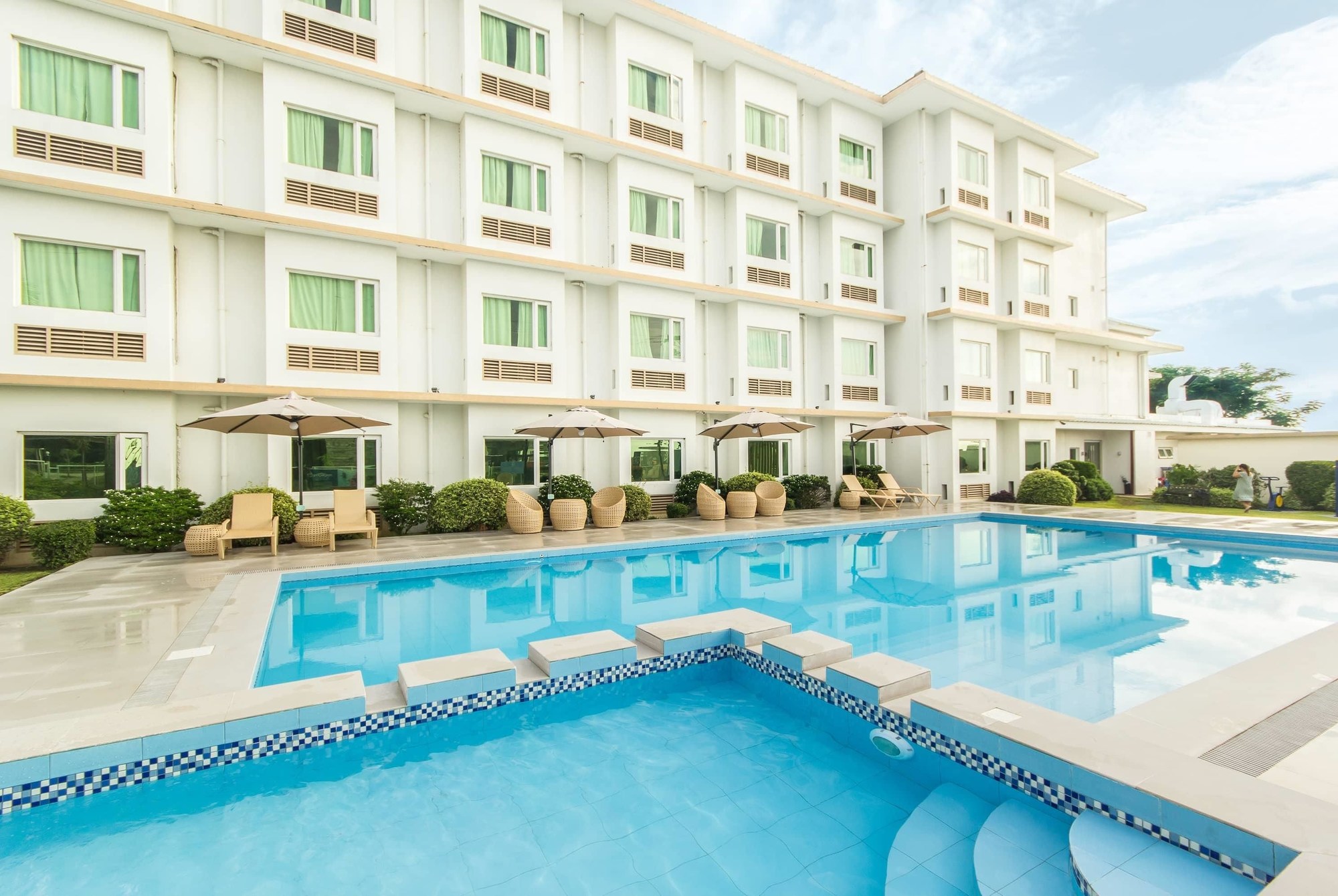 Microtel by Wyndham South Forbes