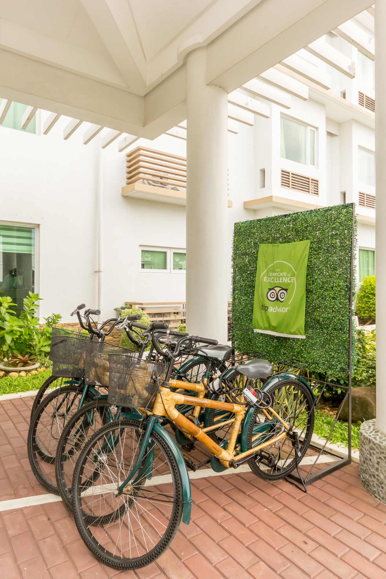 Microtel by Wyndham South Forbes