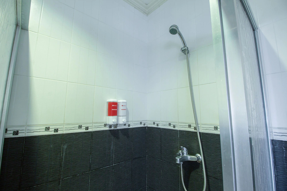 The Charm Bed and Breakfast by RedDoorz