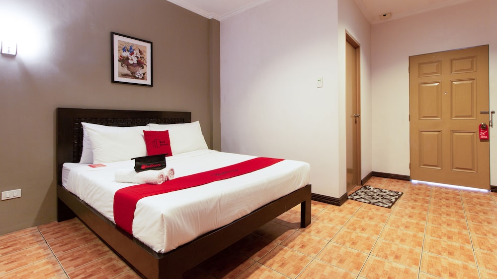 The Charm Bed and Breakfast by RedDoorz