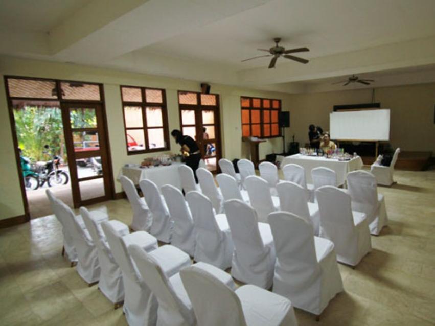 Coco Grove Beach Resort