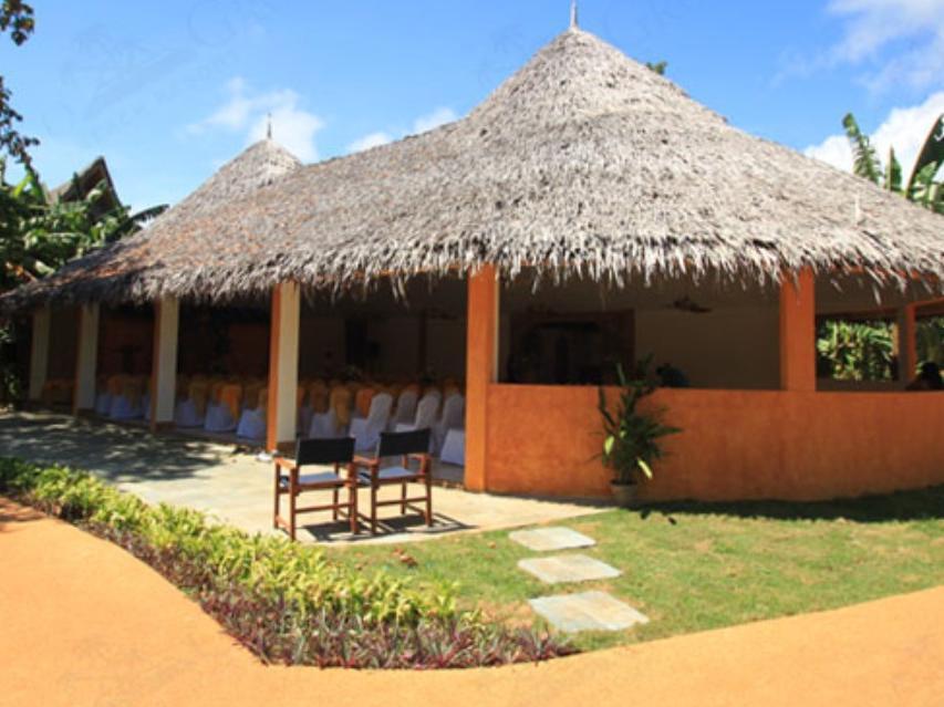 Coco Grove Beach Resort