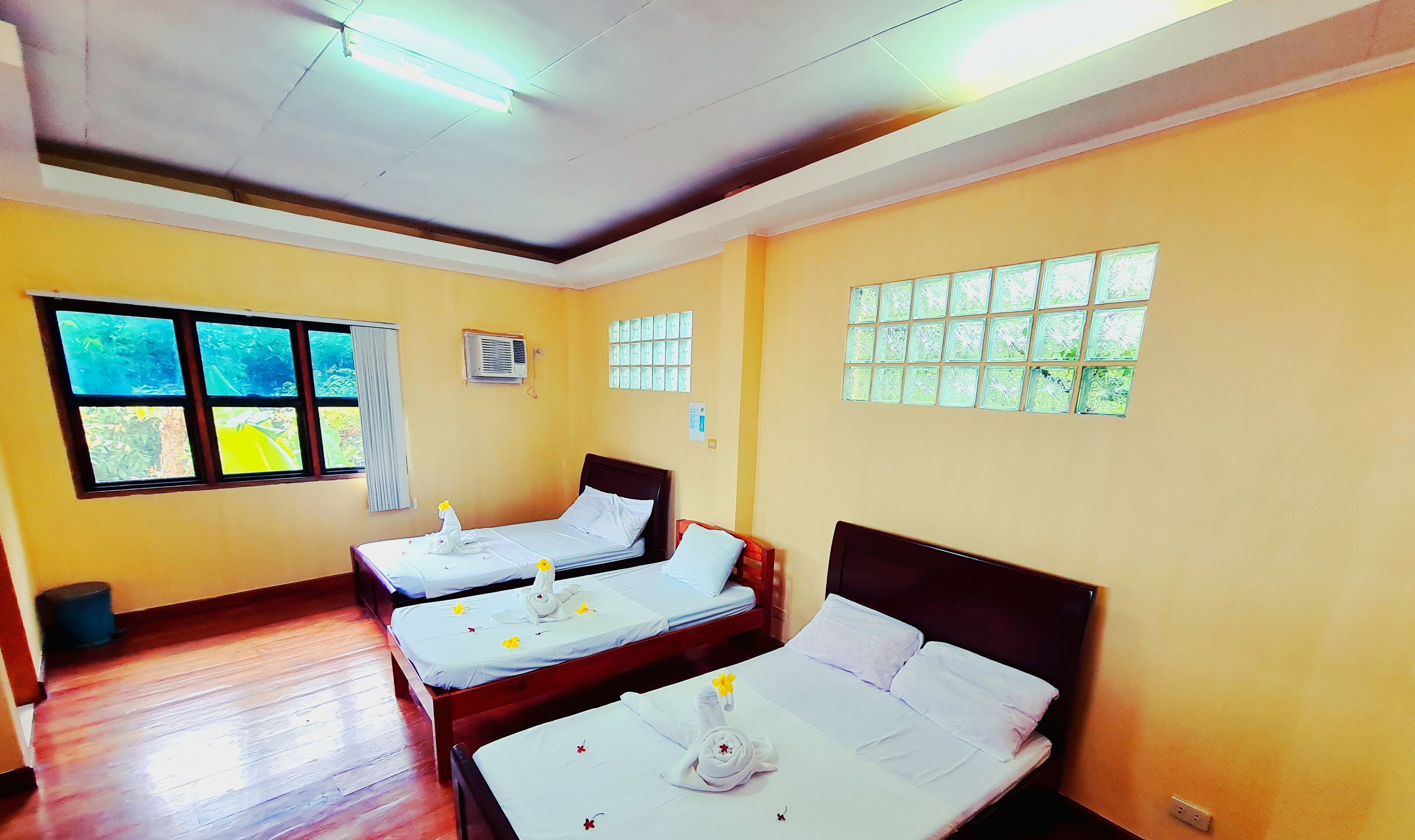 La-Familia Guest House