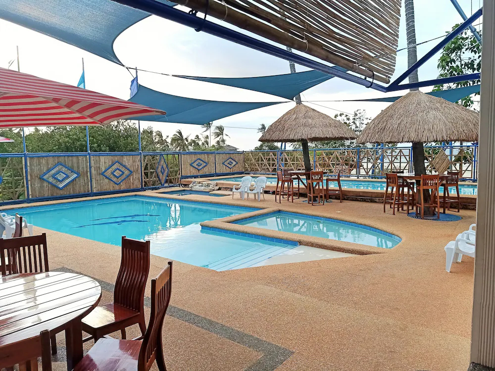 Rainbow Bay Beach & Dive Resort