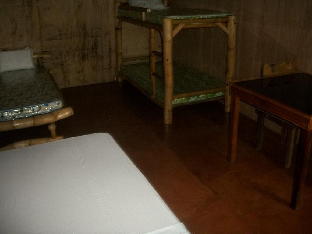 Toris Backpackers Paradise