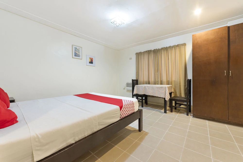 Paradise Hotel by OYO Rooms