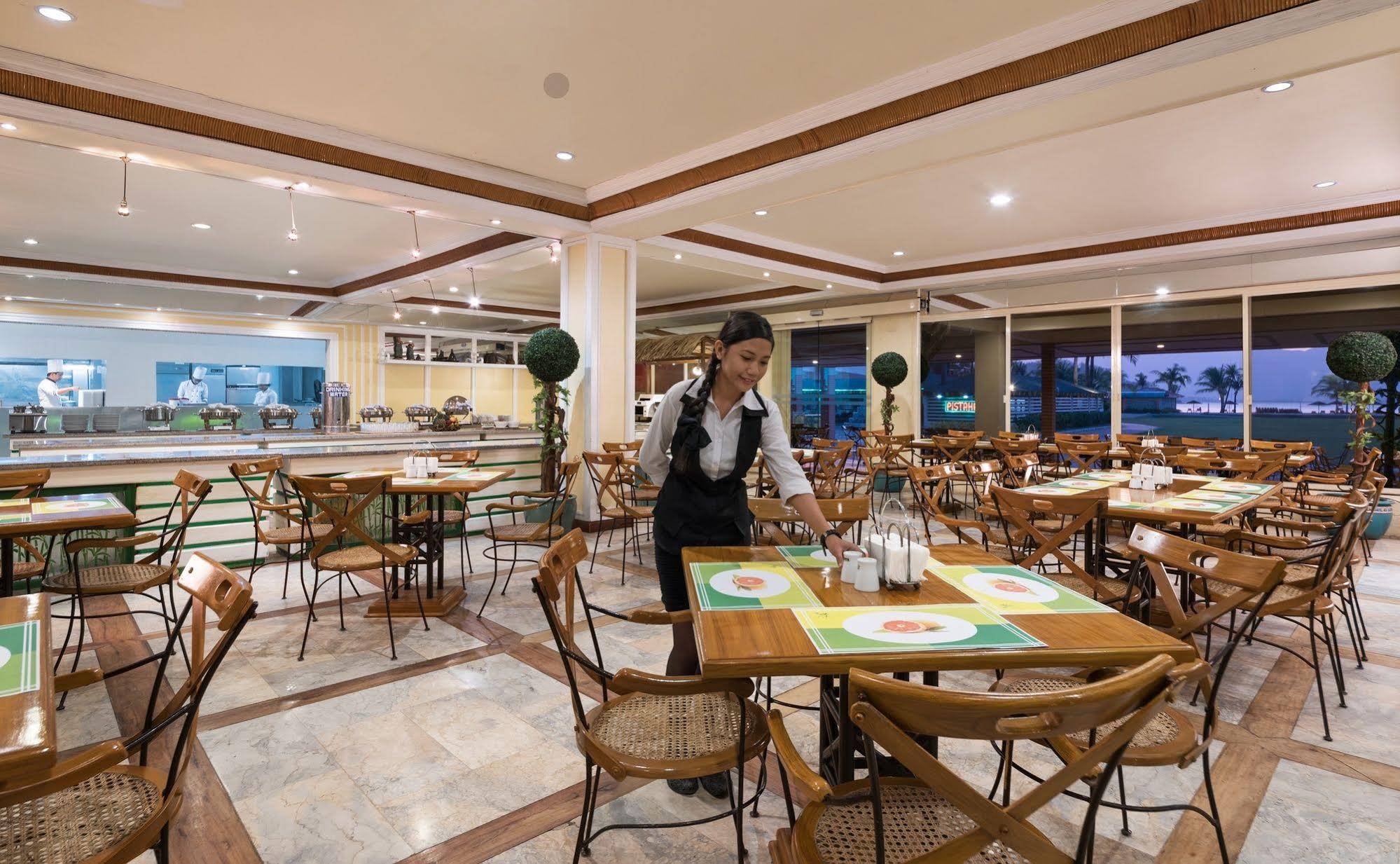 Whiterock Beach Hotel and Waterpark