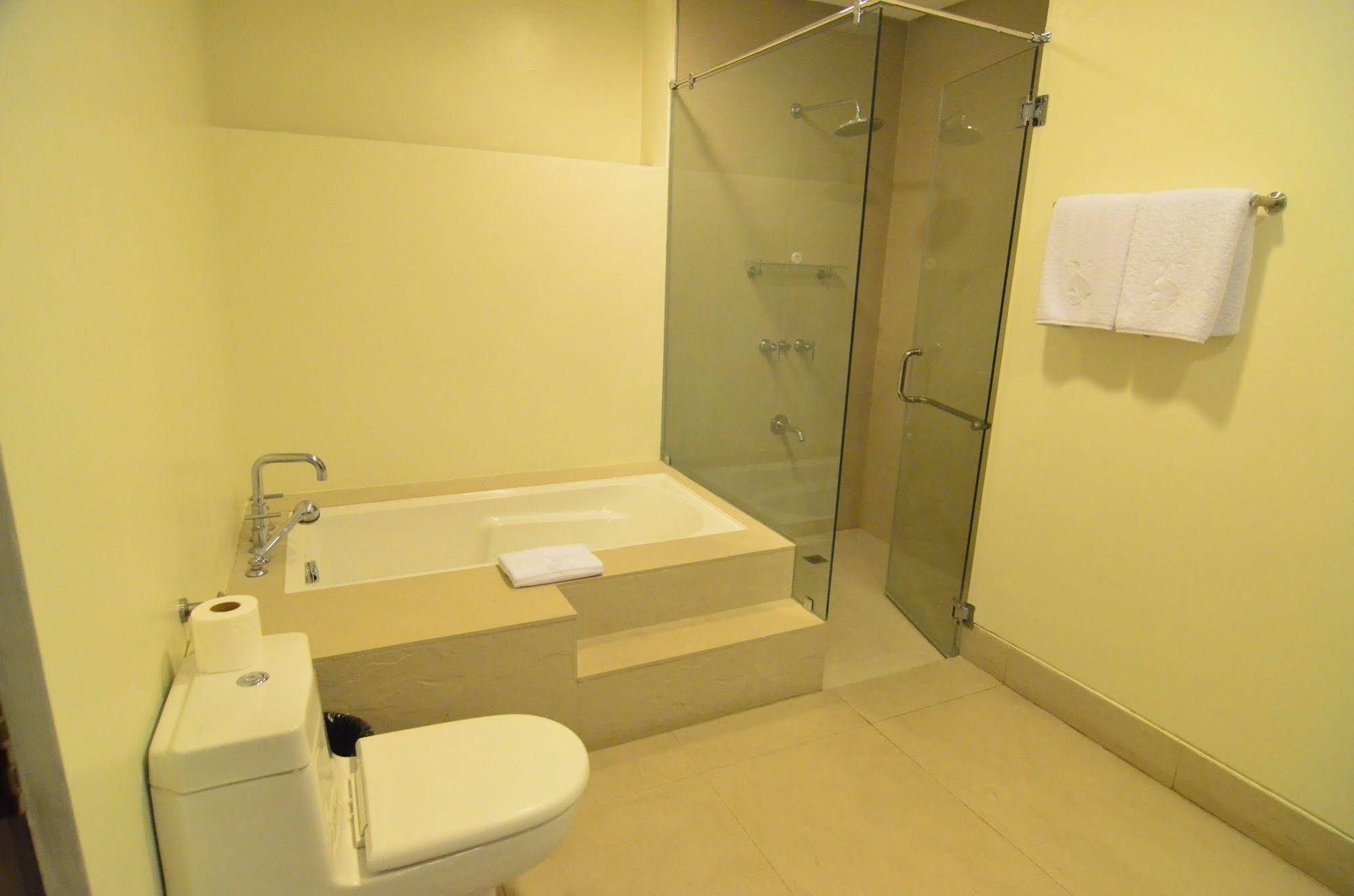 Hotel Kamana Sactuary Resort and Spa