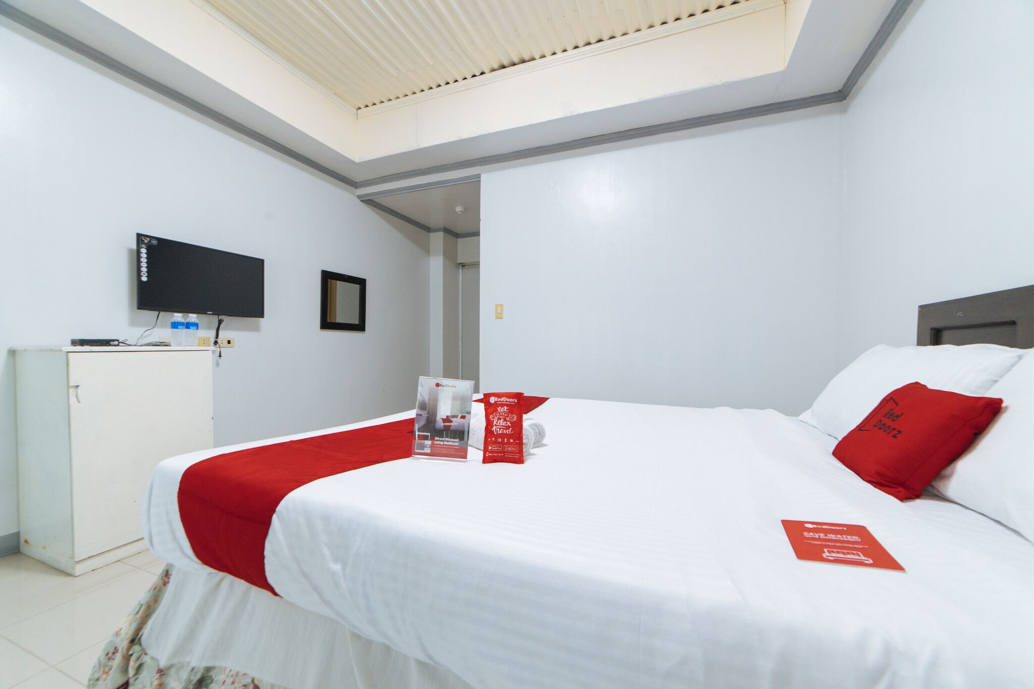 Reddoorz Plus @ Subic 2N2 Beach Resort