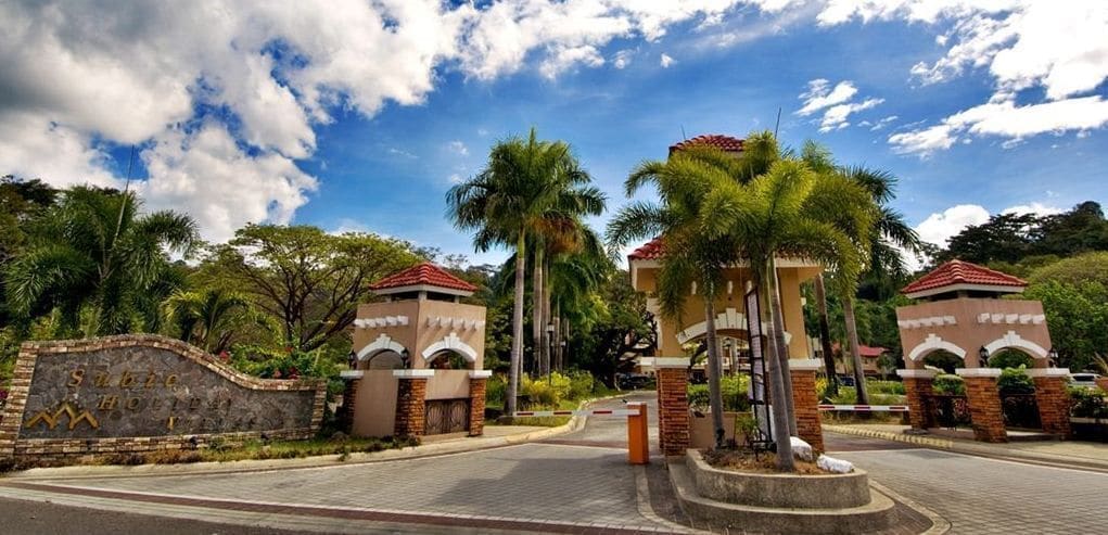Subic Holiday Villas