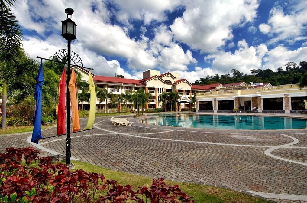 Subic Holiday Villas