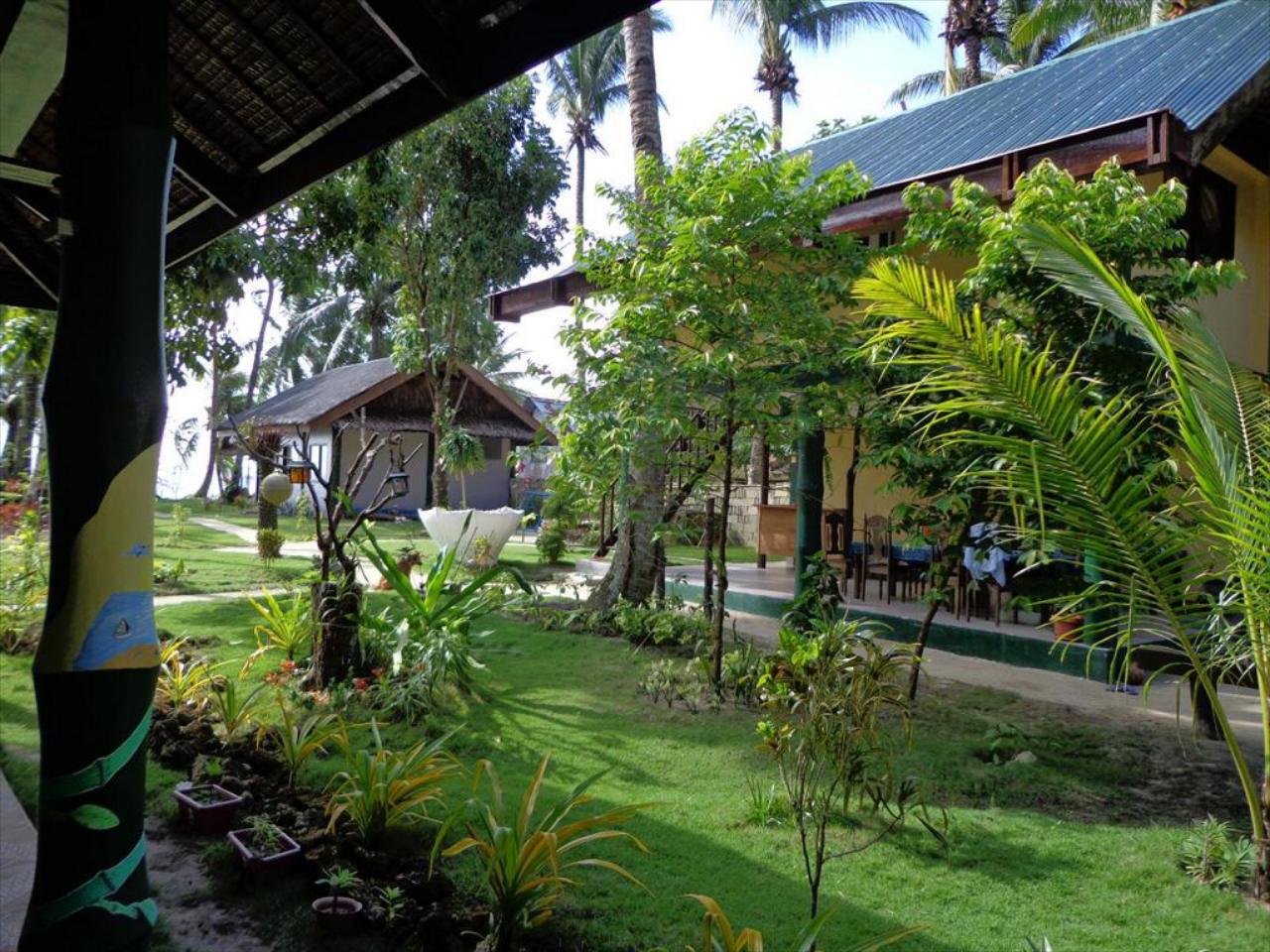 Eddies Beach Resort Siargao