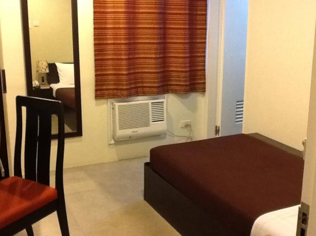 One Hive Hotel and Suites