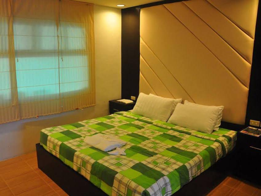 JJ Midcity Inn