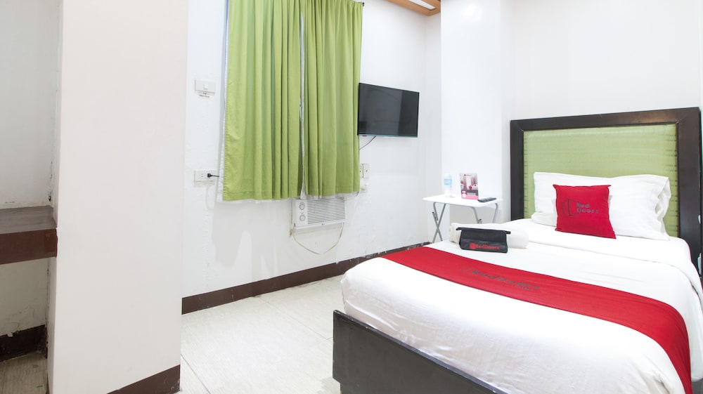 Ace Francis Hotel by RedDoorz
