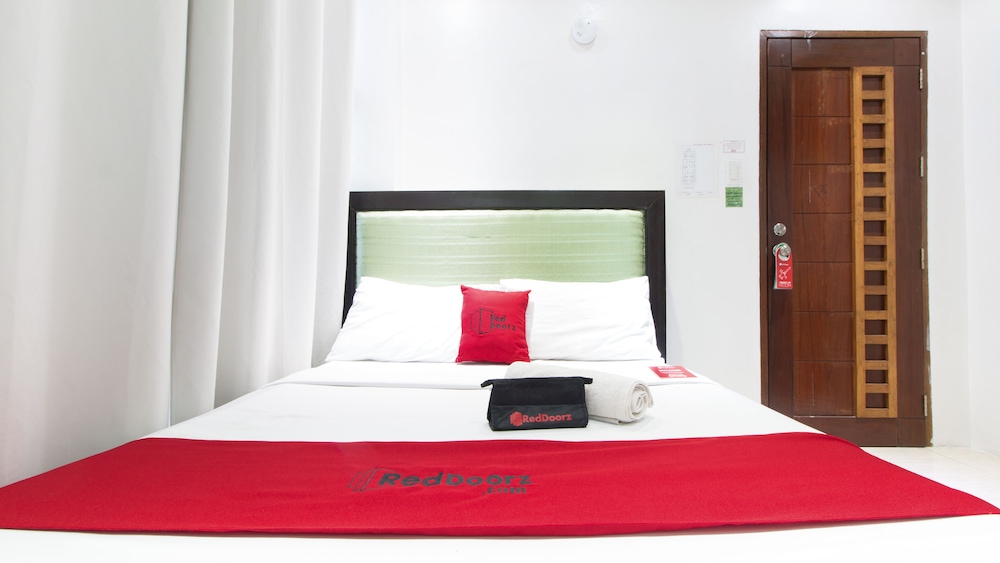 Ace Francis Hotel by RedDoorz