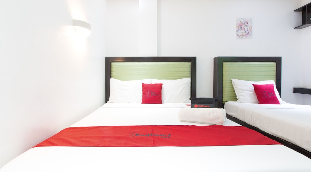 Ace Francis Hotel by RedDoorz