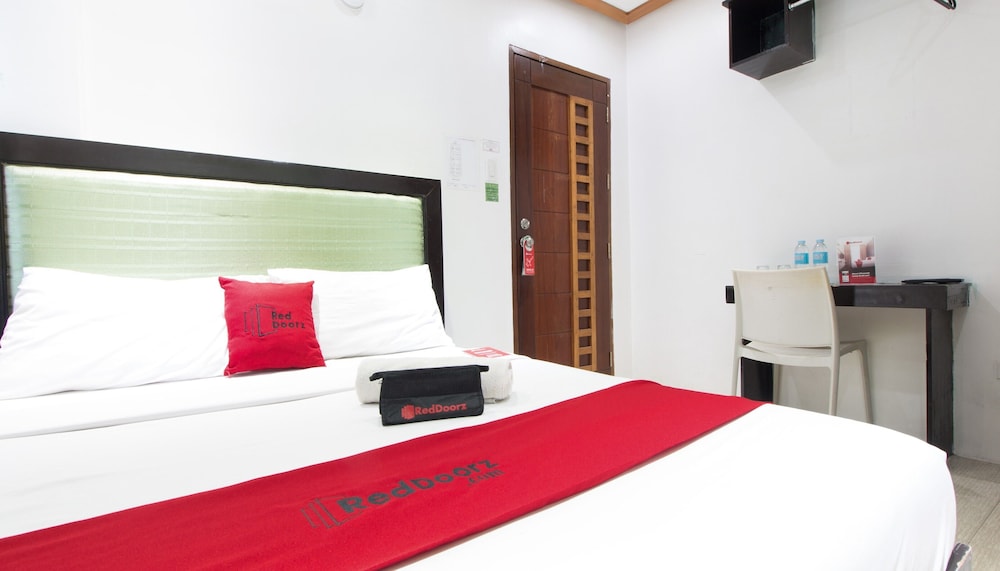 Ace Francis Hotel by RedDoorz
