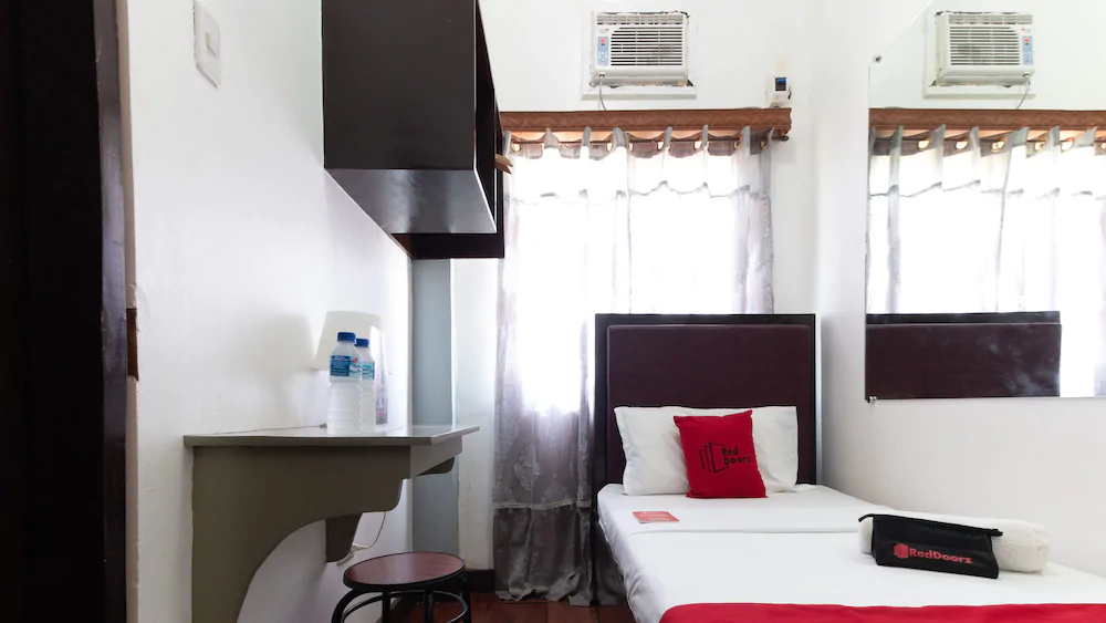 Be Hotel by Reddoorz