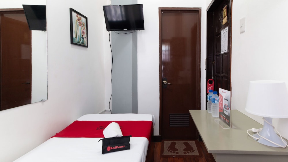 Be Hotel by Reddoorz
