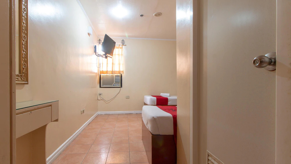 Hotel La Rica by RedDoorz