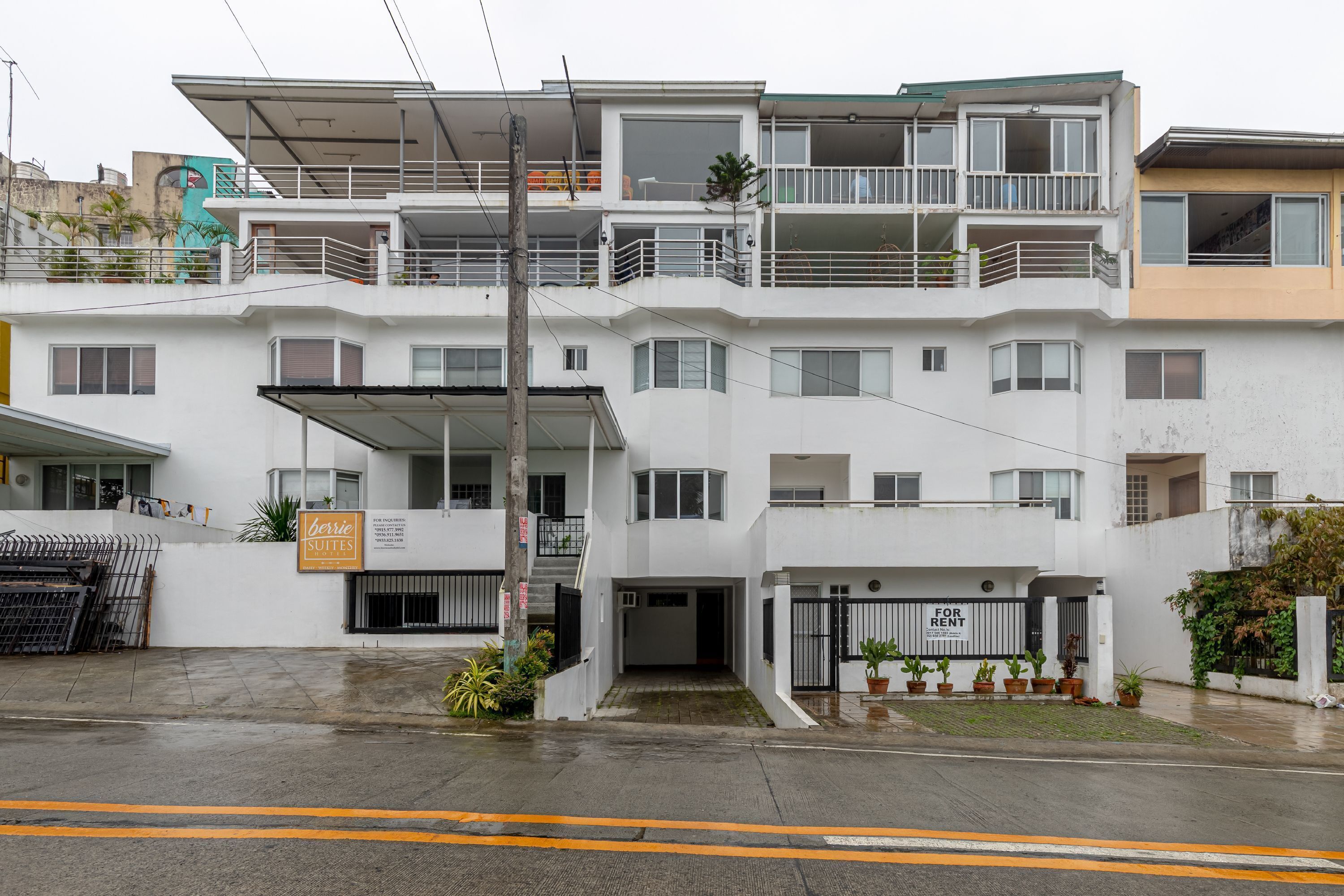 Berrie Suites Hotel