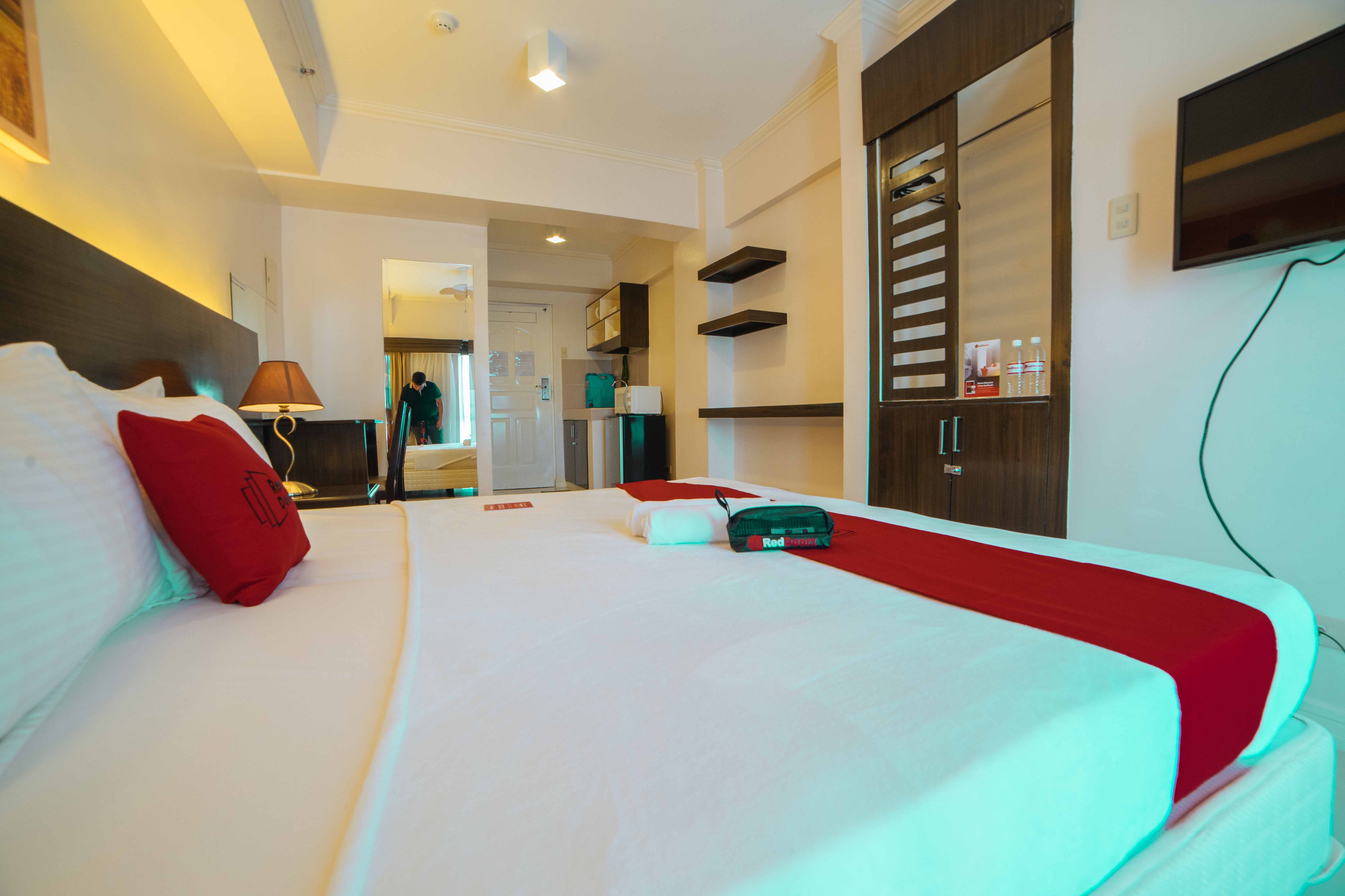 Cityland Tagaytay By RedDoorz