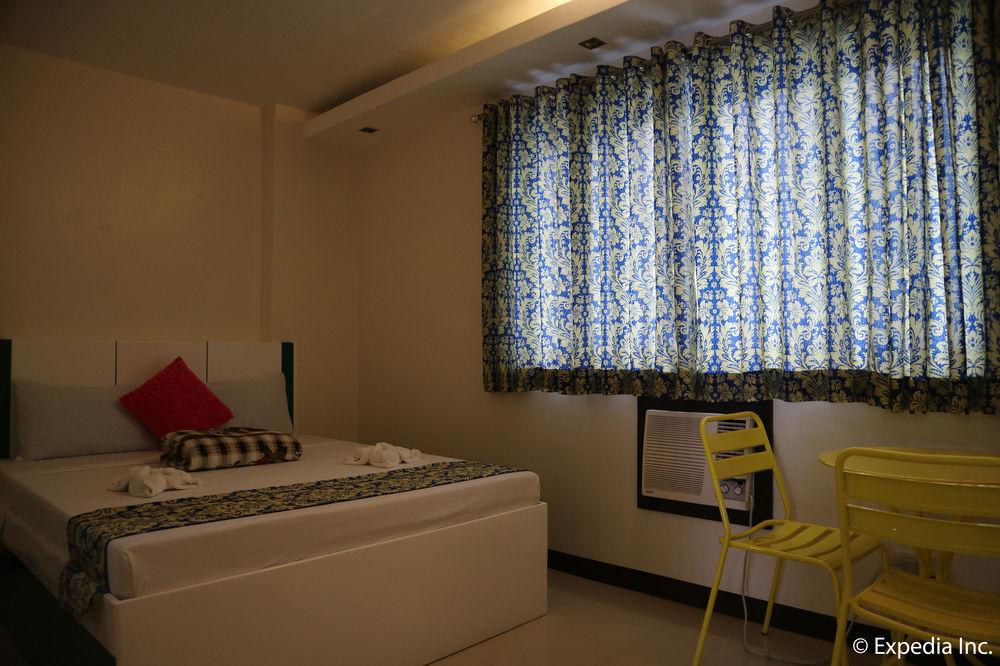Cool Breeze Hotel And Villas