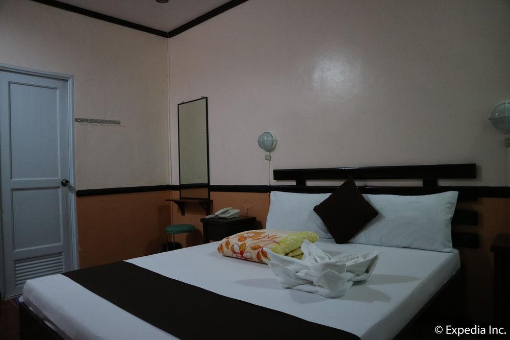 Cool Breeze Hotel And Villas