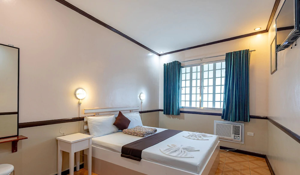 Cool Breeze Hotel and Villas by ZEN Rooms