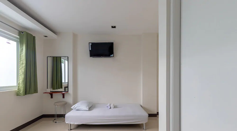 Cool Breeze Hotel and Villas by ZEN Rooms