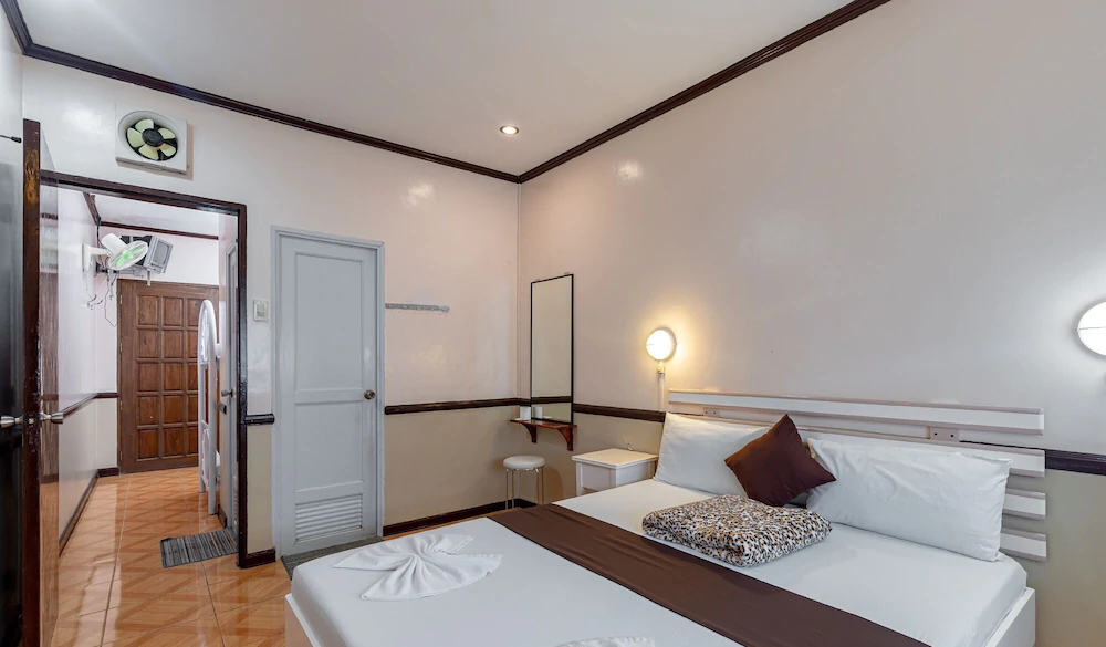Cool Breeze Hotel and Villas by ZEN Rooms