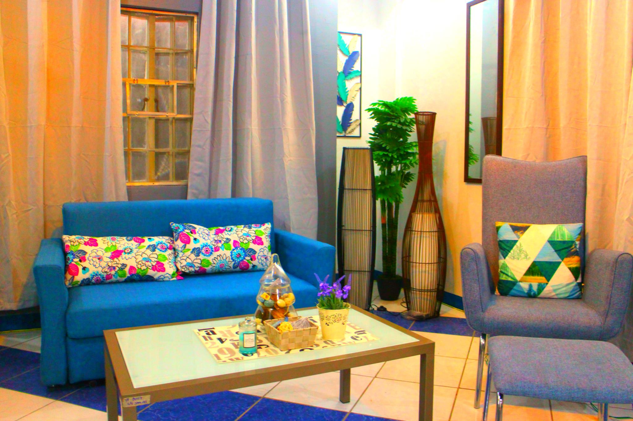 Country Living Hostel Tagaytay Center