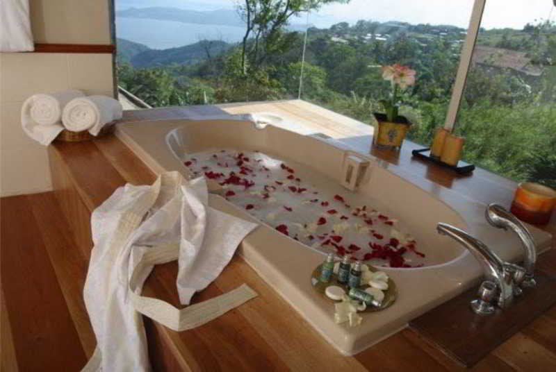 Discovery Country Suites Tagaytay