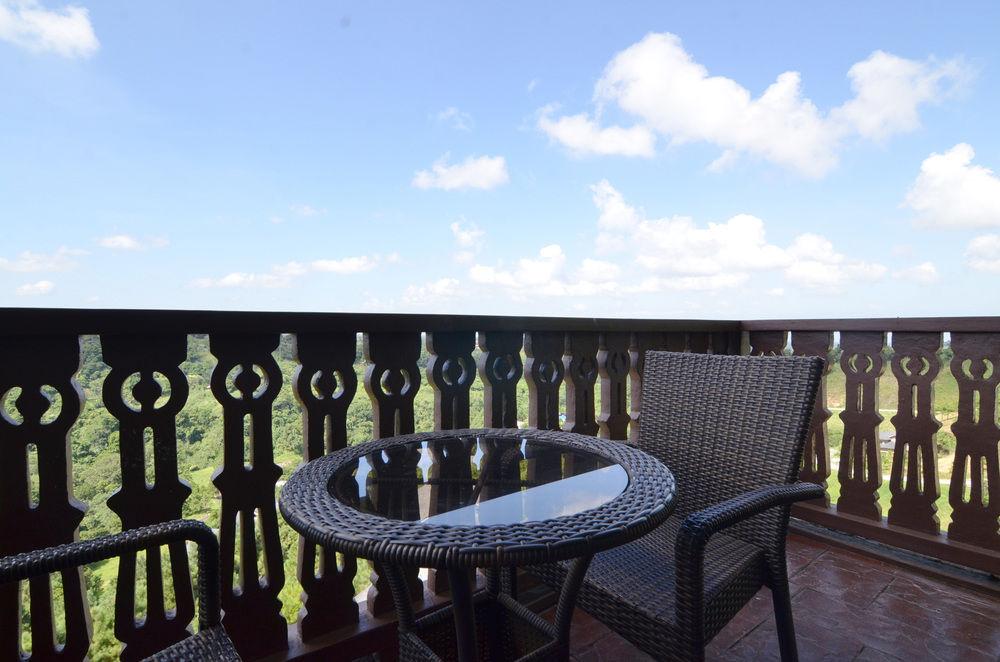 Crosswinds Resort Suites