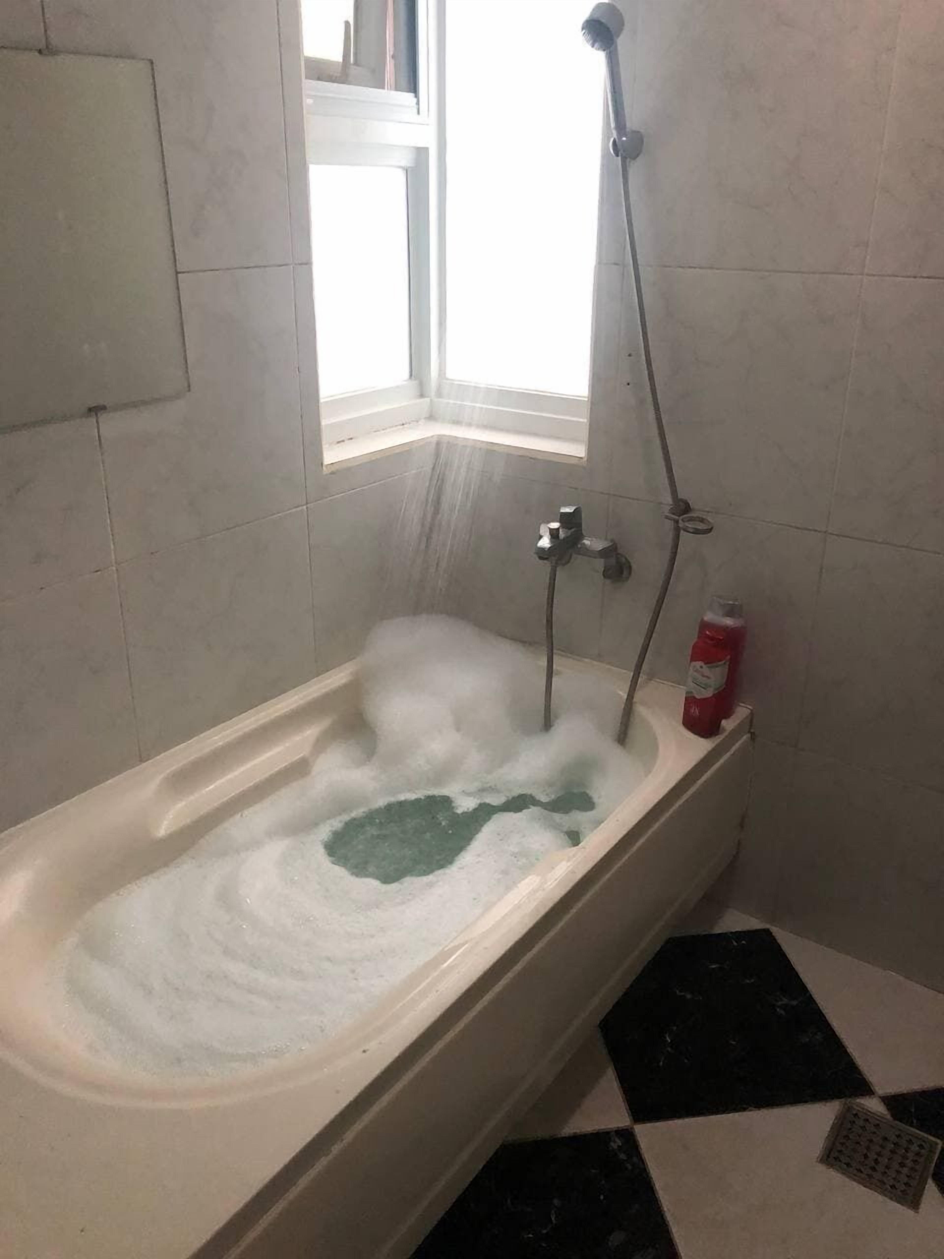Honeymoon Suite