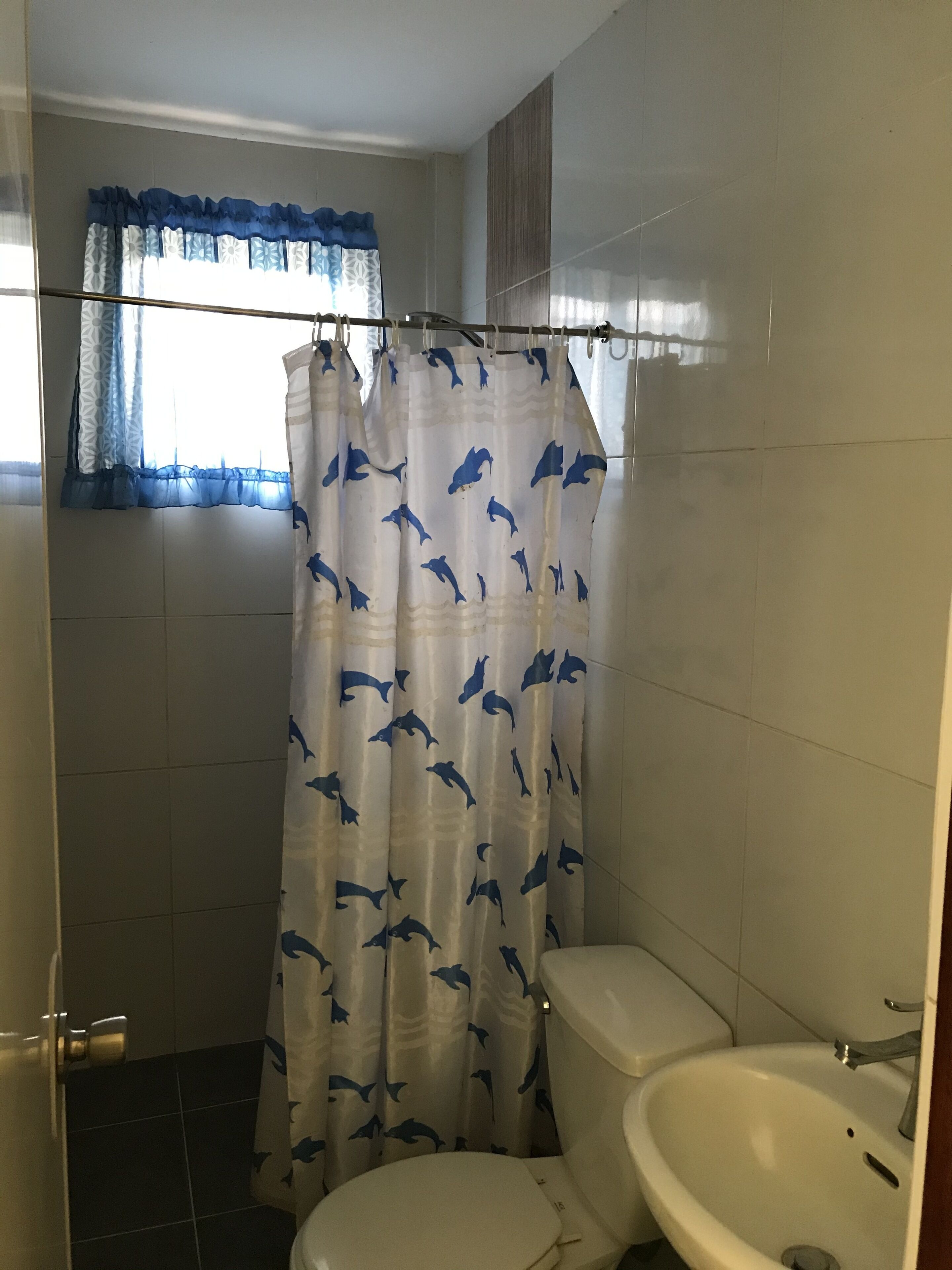 Jhunlyn Room Rental