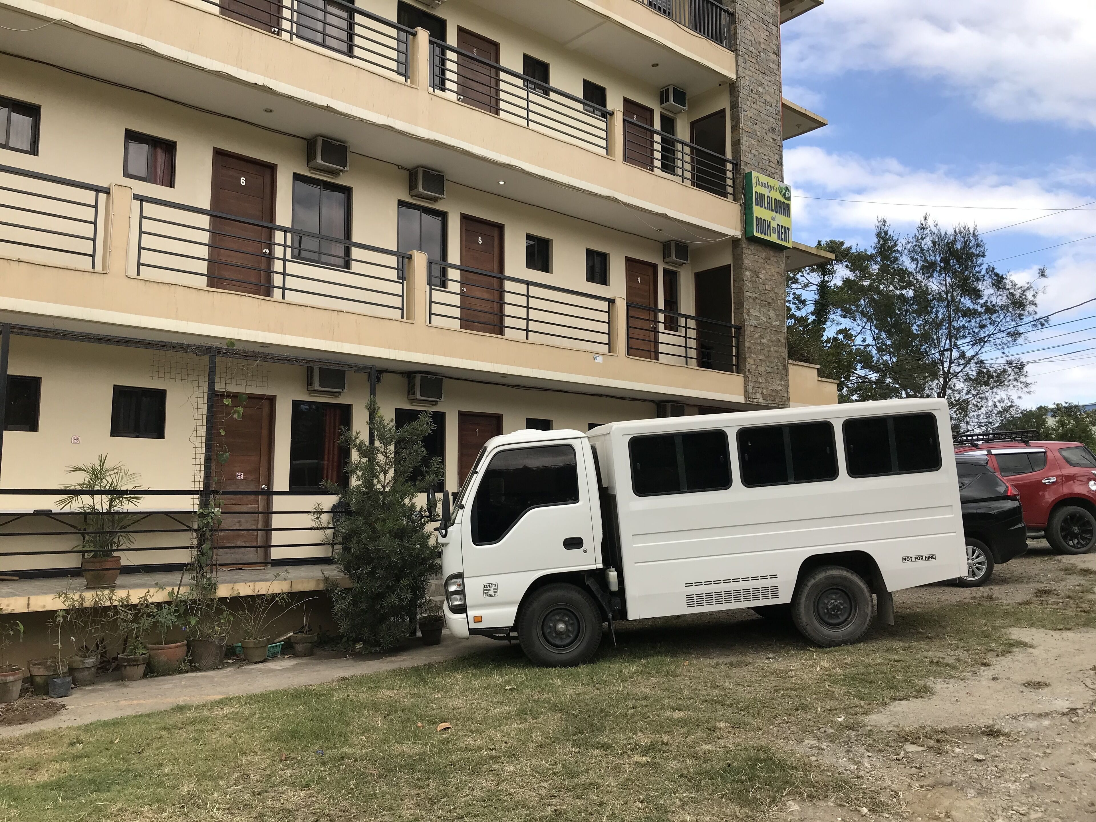 Jhunlyn Room Rental