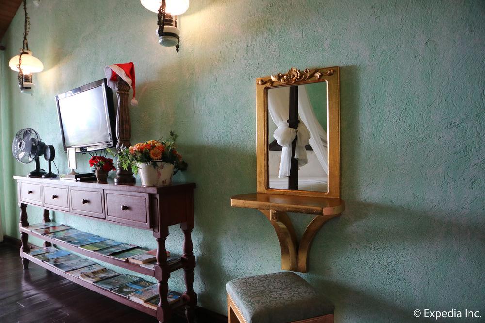 Joaquin's Bed and Breakfast
