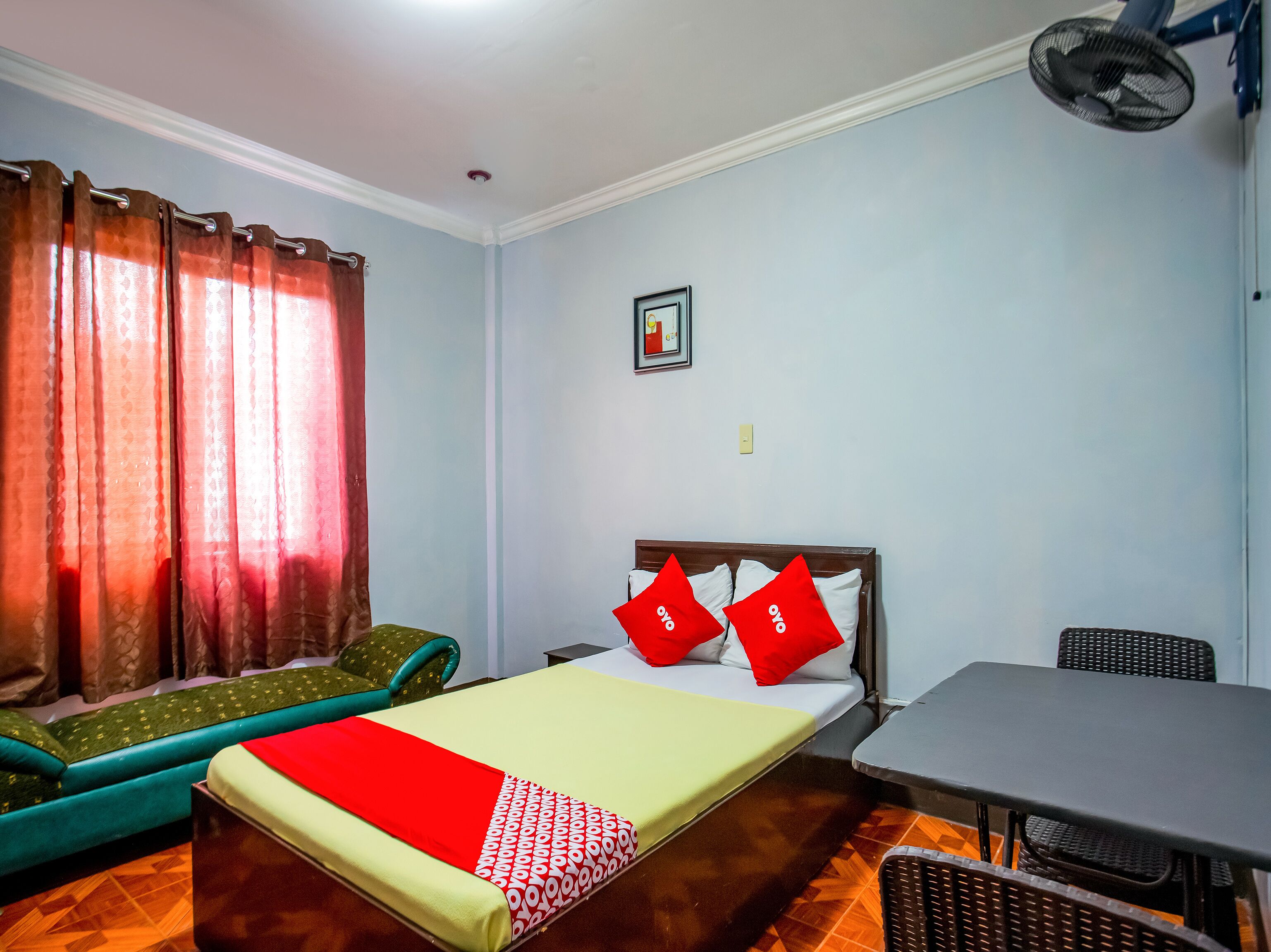 Laura's Hotel by Oyo Rooms