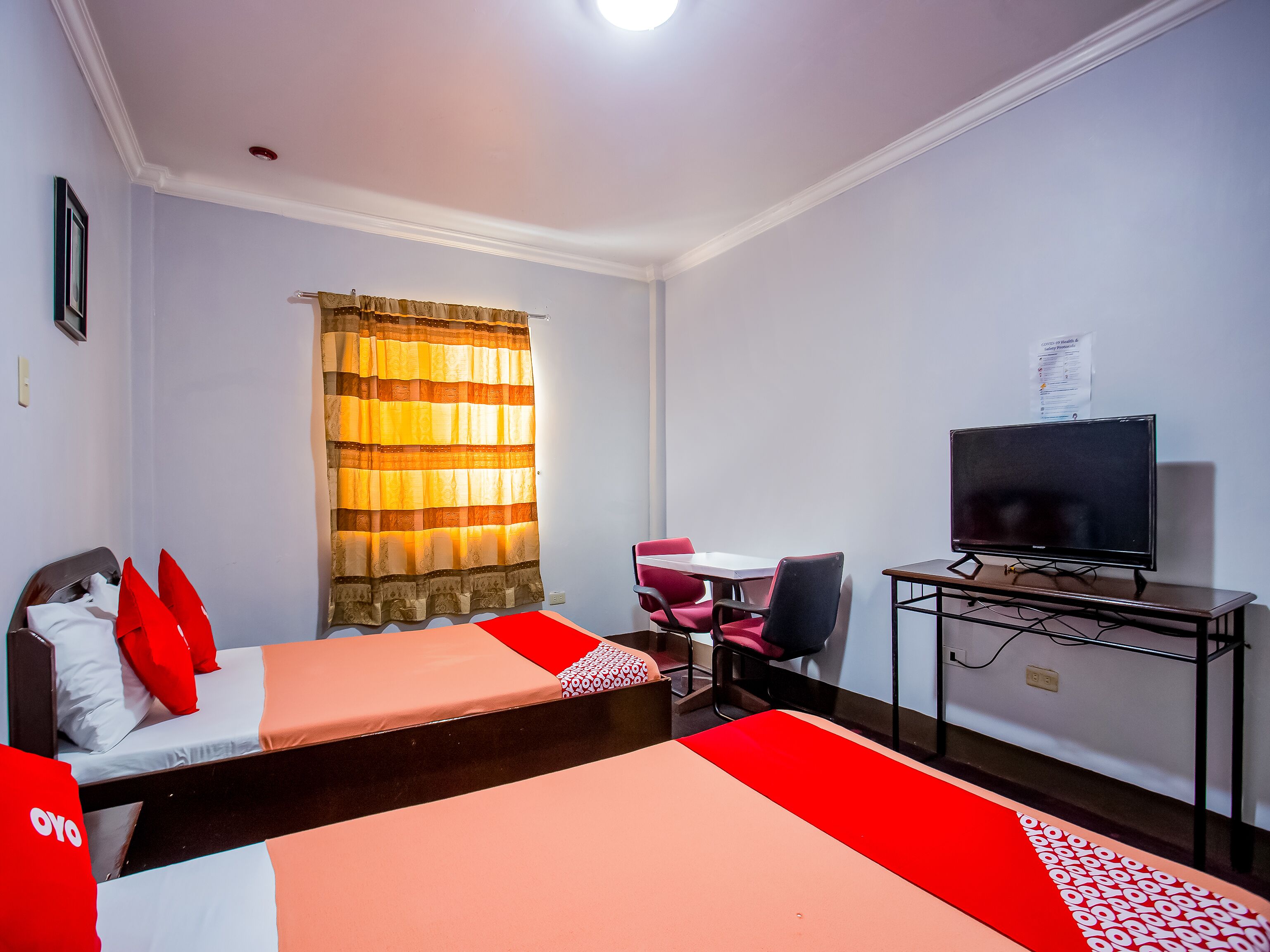 Laura's Hotel by Oyo Rooms