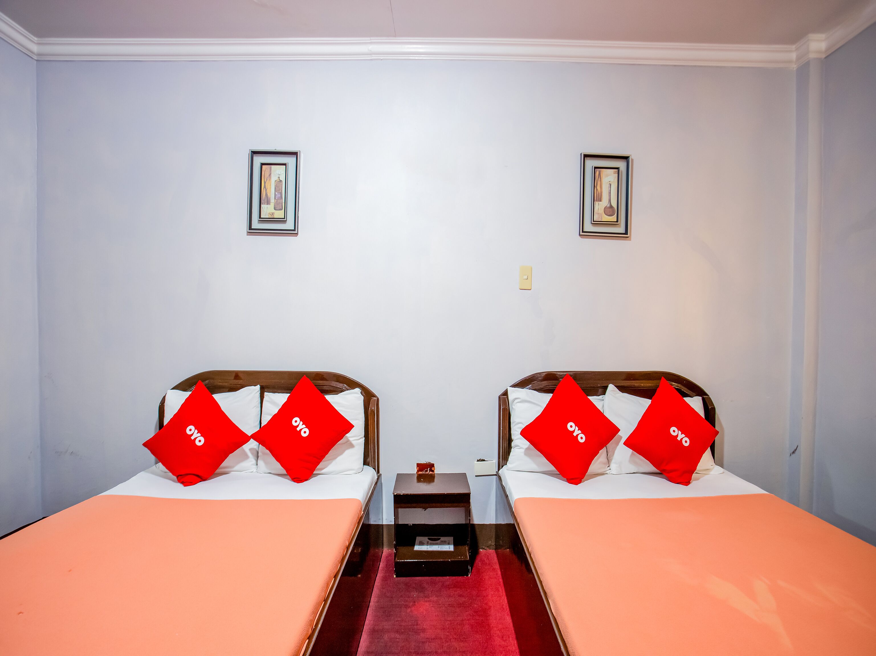 Laura's Hotel by Oyo Rooms